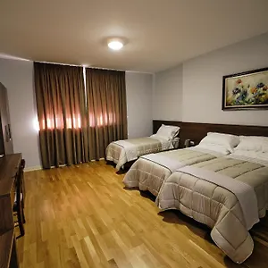 Otel In Center ***