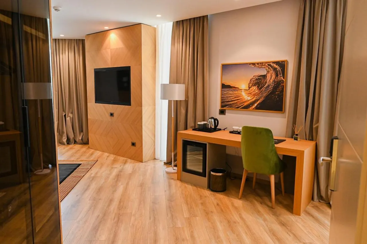 White Hill Hotel, Spa & Conferences Dıraç Arnavutluk