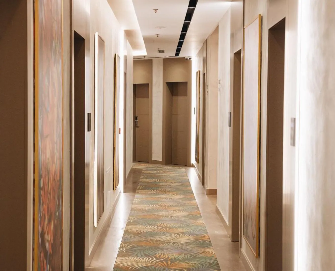 **** Ξενοδοχείο White Hill Hotel, Spa & Conferences Δυρράχιο Αλβανία
