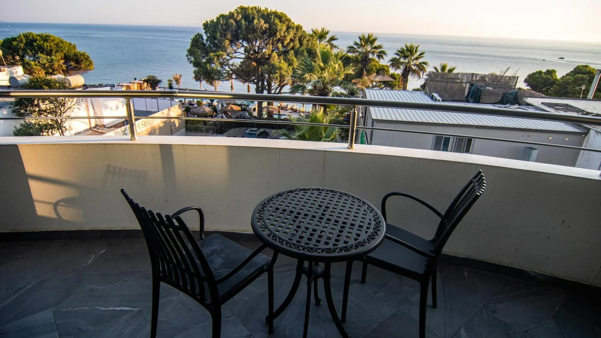 White Hill Hotel, Spa & Conferences Δυρράχιο